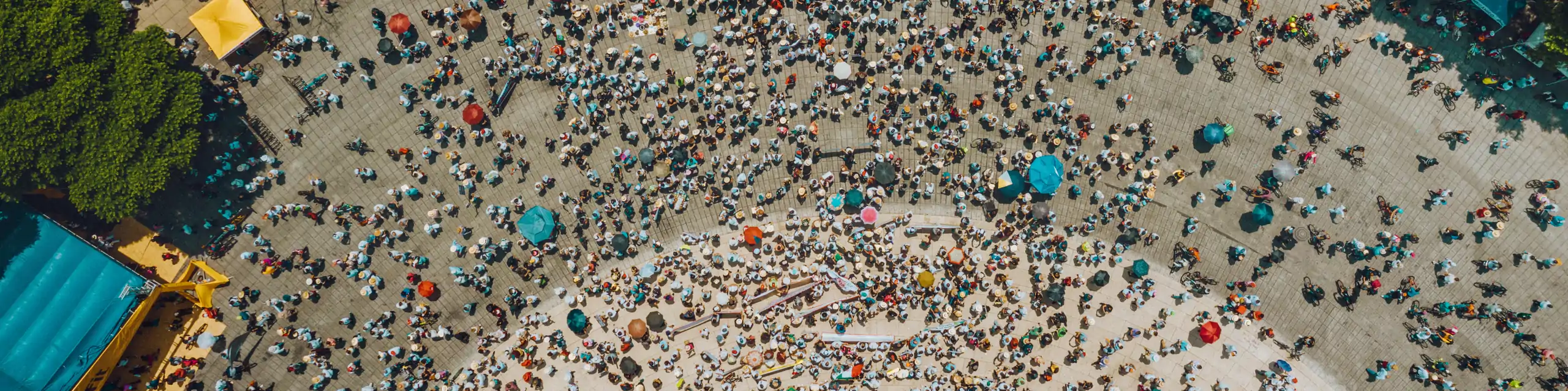 Urban crowd, Mexico