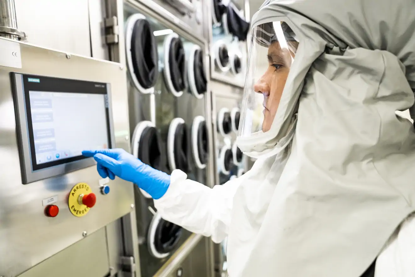 tech working in clean room