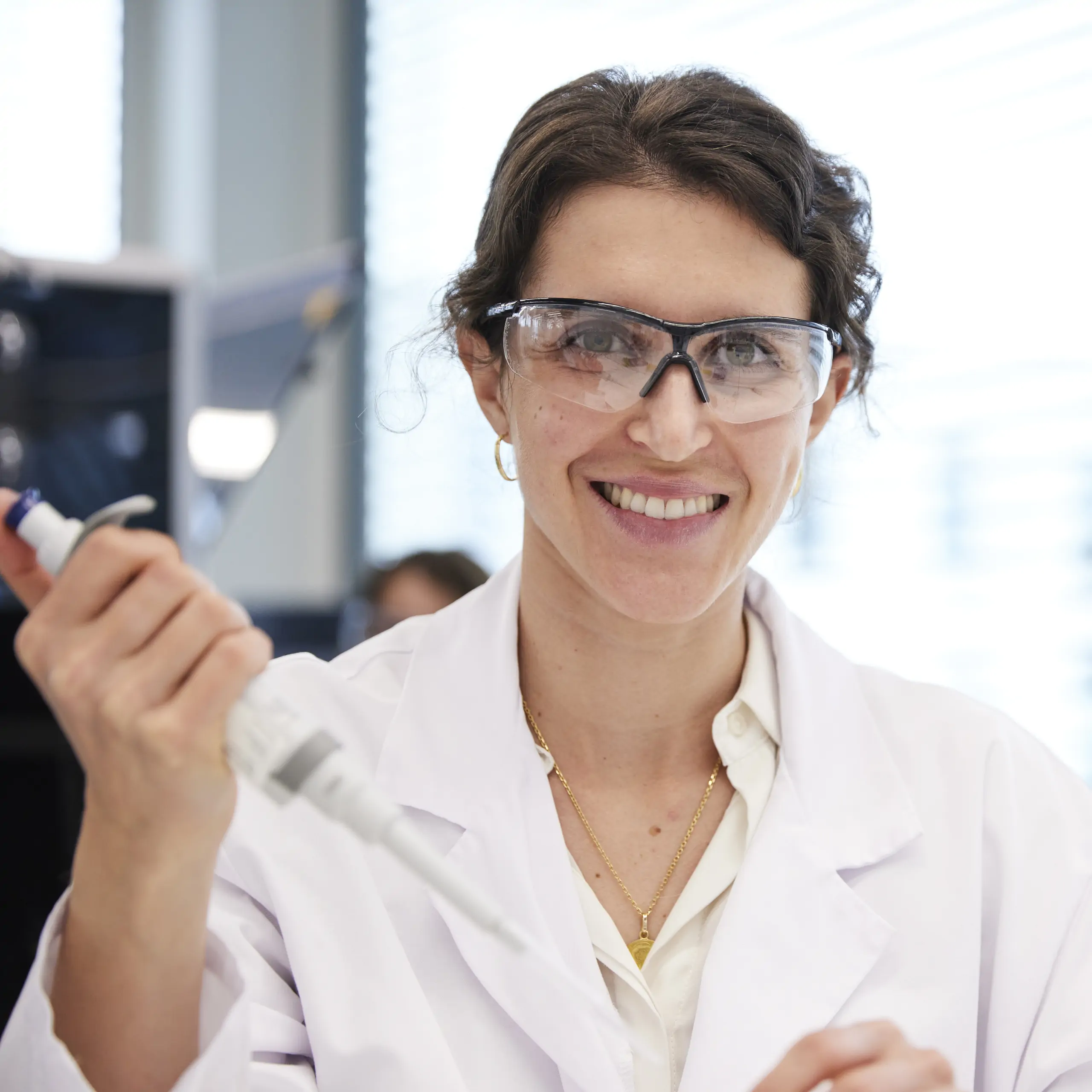 stuecki lab worker